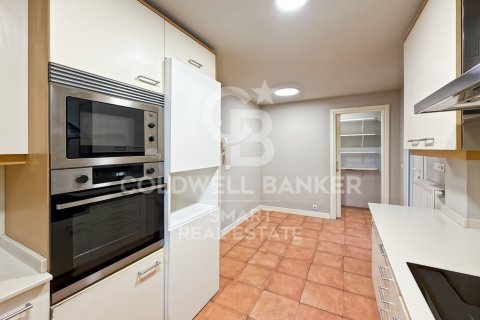 Casa in vendita a Oleiros, A Coruna, Spagna 4 camere da letto, 185 mq. N° 156675 - foto 7