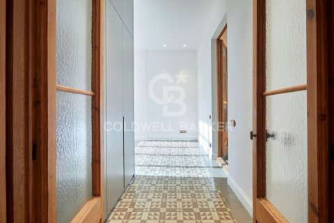 Apartment for sale in Barcelona, Spain 3 bedrooms, 209 sq.m. No. 156681 - photo 22