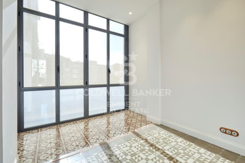 Apartment for sale in Barcelona, Spain 3 bedrooms, 209 sq.m. No. 156681 - photo 23