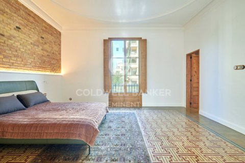 Apartment for sale in Barcelona, Spain 3 bedrooms, 209 sq.m. No. 156681 - photo 25