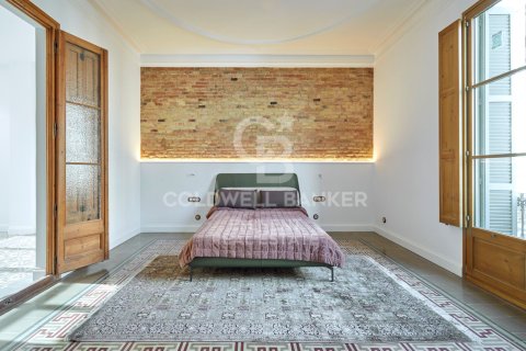 Apartment for sale in Barcelona, Spain 3 bedrooms, 209 sq.m. No. 156681 - photo 27