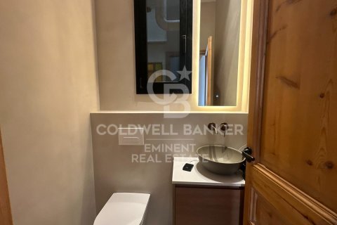 Apartament w Barcelona, Hiszpania 3 sypialnie, 209 mkw. nr 156681 – zdjęcie 19