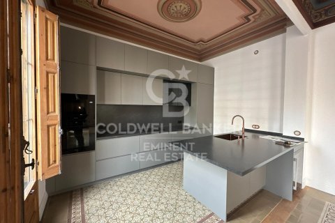 Apartament w Barcelona, Hiszpania 3 sypialnie, 209 mkw. nr 156681 – zdjęcie 3