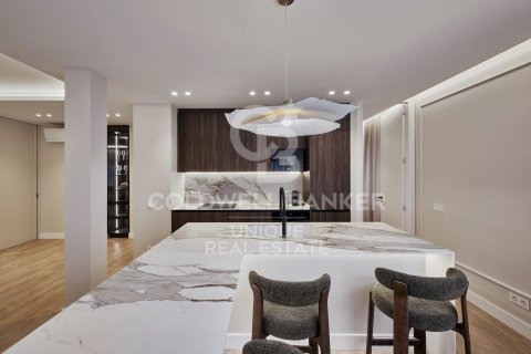 Apartamento en venta en Madrid, España 3 dormitorios, 136 m2 No. 156679 - foto 7