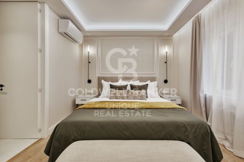 Apartamento en venta en Madrid, España 3 dormitorios, 136 m2 No. 156679 - foto 10