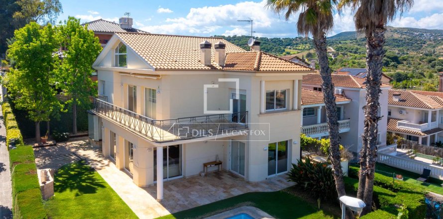 Villa a Alella, Barcelona, Spagna 5 camere da letto, 505 mq. N° 167556