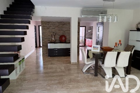 Casa a Lepe, Huelva, Spagna 3 camere da letto, 260 mq. N° 172716