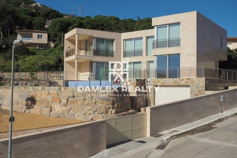 Willa w Lloret de Mar, Girona, Hiszpania 4 sypialnie, 424 mkw. nr 176972