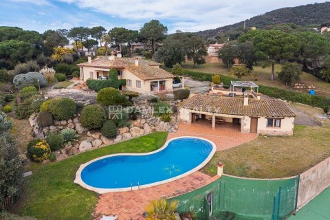 Dom w Santa Cristina d'Aro, Girona, Hiszpania 3 sypialnie, 284 mkw. nr 176975 – zdjęcie 6