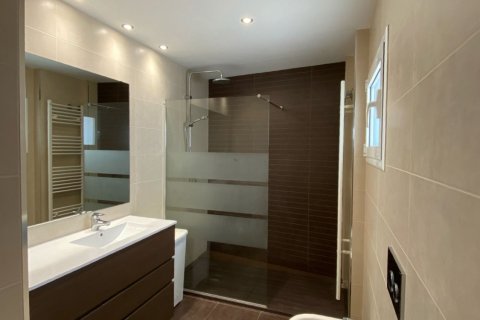 Bliźniak w Terrassa, Barcelona, Hiszpania 5 sypialni, 216 mkw. nr 173301 – zdjęcie 28