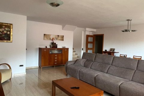 Bliźniak w Terrassa, Barcelona, Hiszpania 5 sypialni, 216 mkw. nr 173301 – zdjęcie 5
