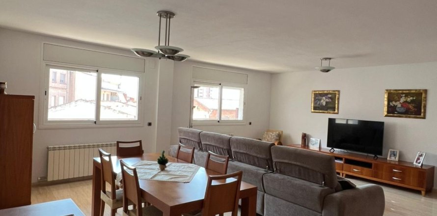 Bliźniak w Terrassa, Barcelona, Hiszpania 5 sypialni, 216 mkw. nr 173301