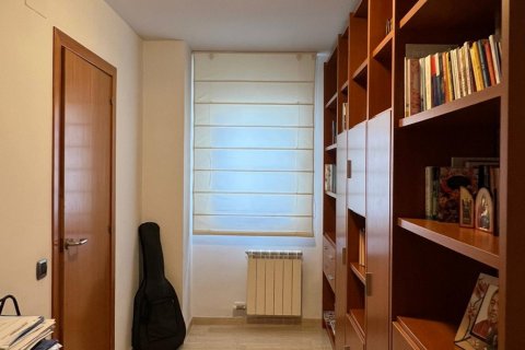Bliźniak w Terrassa, Barcelona, Hiszpania 5 sypialni, 216 mkw. nr 173301 – zdjęcie 13