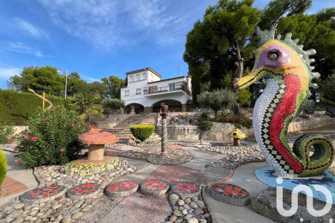 House à Lleida, Espagne 3 chambres, 264 m2 No. 173306