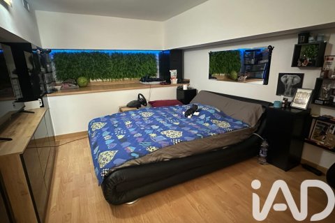 Duplex à vendre à Barcelona, Espagne, 2 chambres, 79 m2 No. 173303 - photo 19
