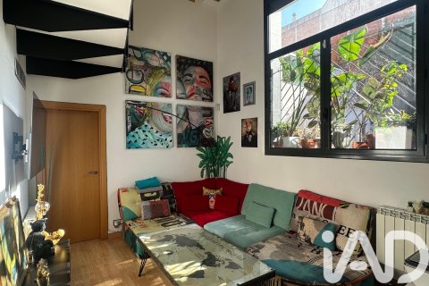 Duplex à vendre à Barcelona, Espagne, 2 chambres, 79 m2 No. 173303 - photo 23