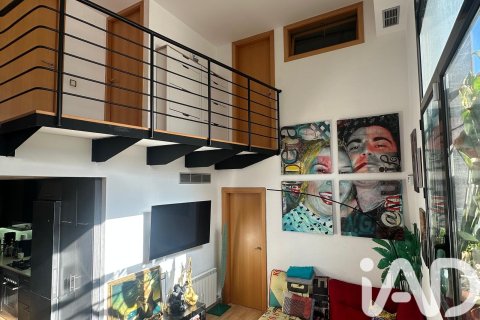 Duplex à vendre à Barcelona, Espagne, 2 chambres, 79 m2 No. 173303 - photo 22