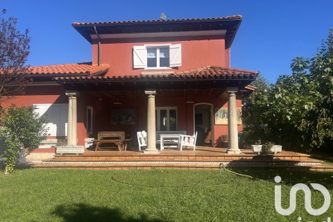 Hus till salu i Castrillon, Asturias, Spanien 4 sovrum, 201 kvm. Nr. 173305 - foto 2