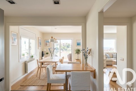 Huoneisto myytävänä Sitges, Barcelona, Espanja, 3 makuuhuonetta, 136 m2 No. 173304 - kuva 30