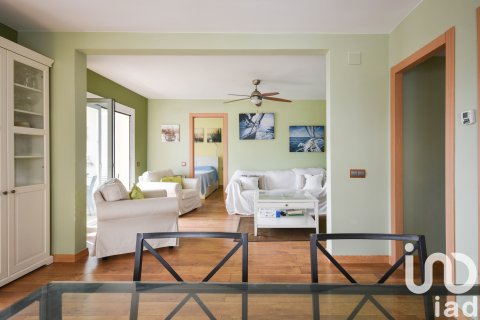 Huoneisto myytävänä Sitges, Barcelona, Espanja, 3 makuuhuonetta, 136 m2 No. 173304 - kuva 11