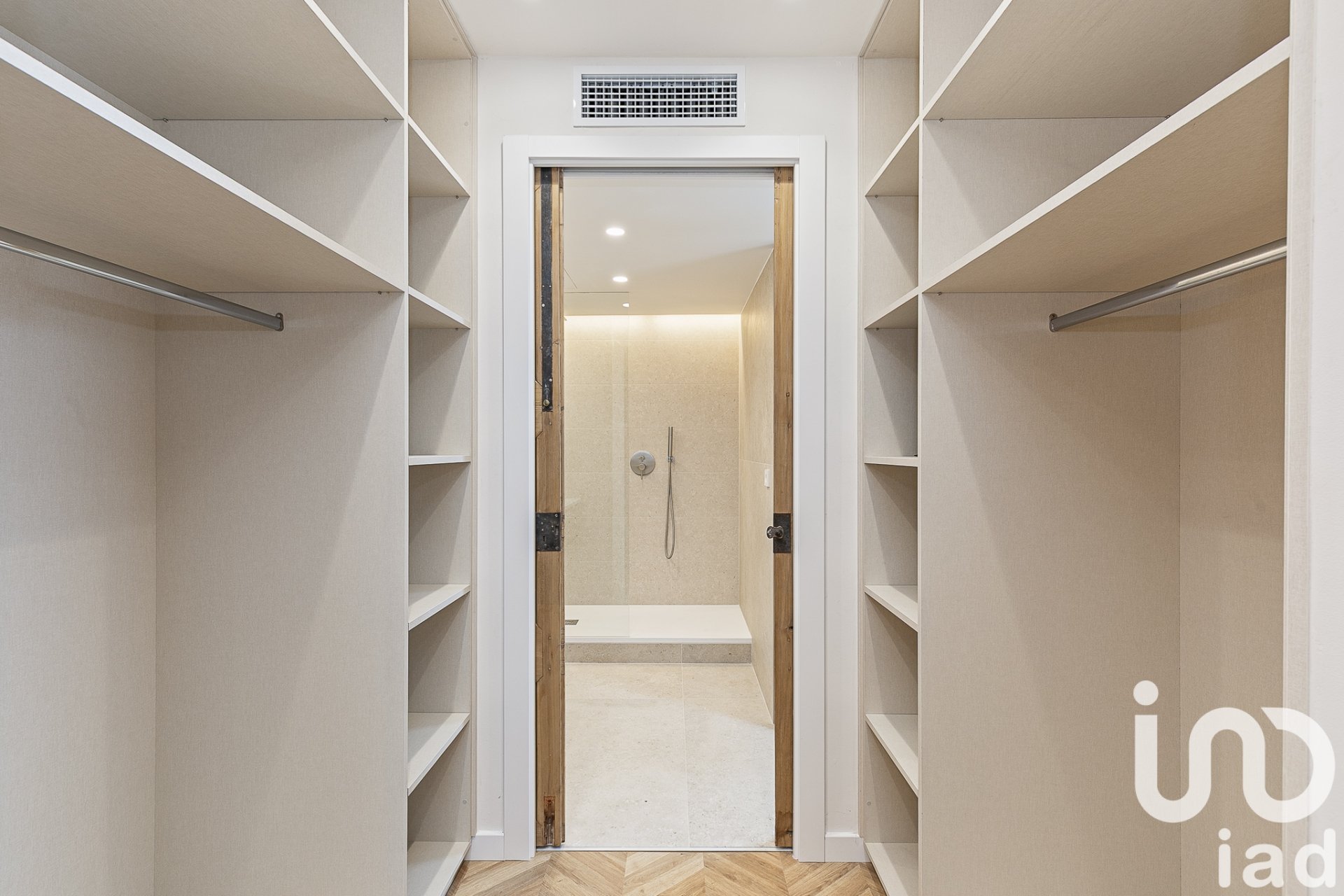 Appartamento a Barcelona, Spagna 3 camere da letto, 162 mq. N° 173307