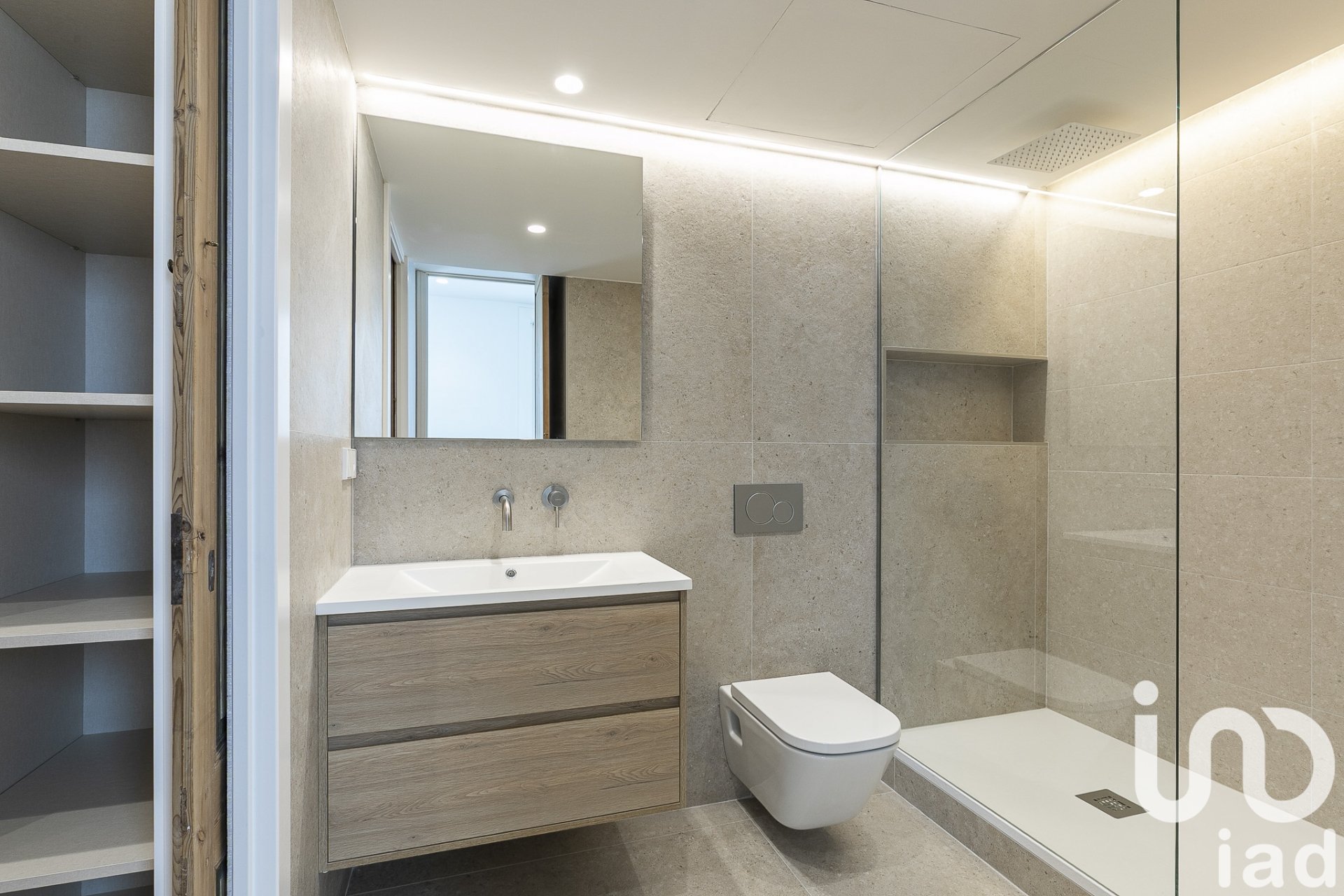 Appartamento a Barcelona, Spagna 3 camere da letto, 162 mq. N° 173307