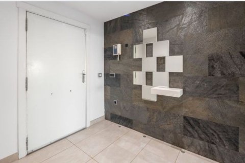 Villa till salu i Altea, Alicante, Spanien 5 sovrum, 207 kvm. Nr. 179811 - foto 17
