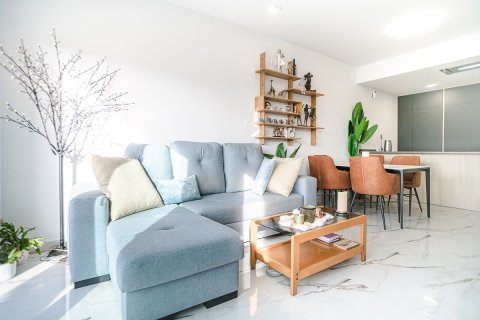 Apartment à vendre à Alicante, Espagne, 2 chambres, 75 m2 No. 194738 - photo 6
