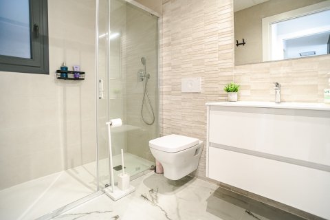 Apartment à vendre à Alicante, Espagne, 2 chambres, 75 m2 No. 194738 - photo 17