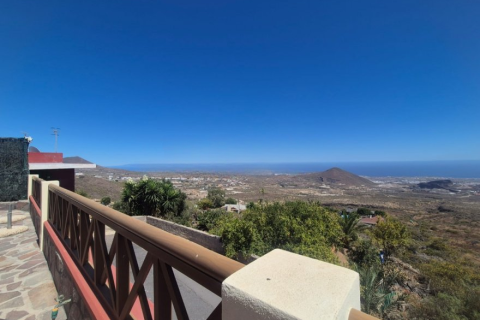 Villa for sale in El Roque, Tenerife, Spain 5 bedrooms, 450 sq.m. No. 194734 - photo 23