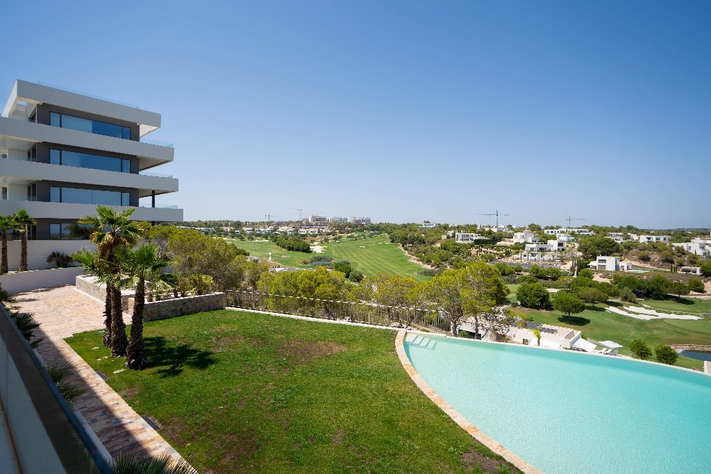Apartment in Alicante, Spain 3 bedrooms, 139 sq.m. No. 74676