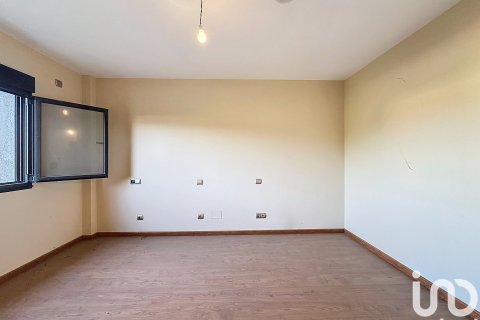 Hus till salu i Boiro, A Coruna, Spanien 4 sovrum, 541 kvm. Nr. 153836 - foto 12