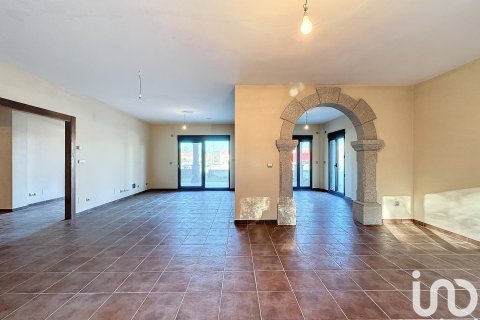 Hus till salu i Boiro, A Coruna, Spanien 4 sovrum, 541 kvm. Nr. 153836 - foto 2