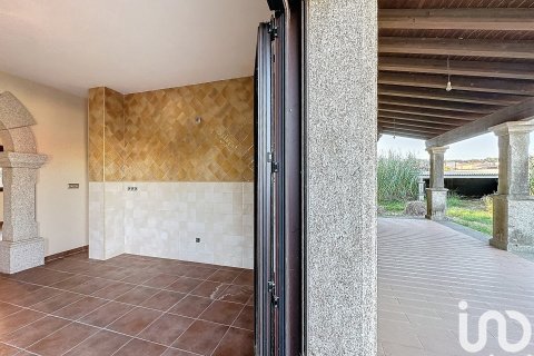 Hus till salu i Boiro, A Coruna, Spanien 4 sovrum, 541 kvm. Nr. 153836 - foto 7