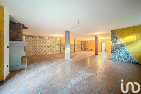 Hus till salu i Boiro, A Coruna, Spanien 4 sovrum, 541 kvm. Nr. 153836 - foto 22