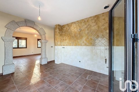 Hus till salu i Boiro, A Coruna, Spanien 4 sovrum, 541 kvm. Nr. 153836 - foto 6