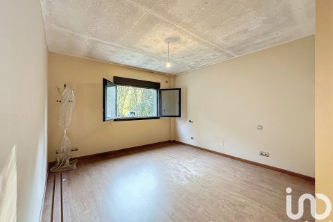 Hus till salu i Boiro, A Coruna, Spanien 4 sovrum, 541 kvm. Nr. 153836 - foto 16