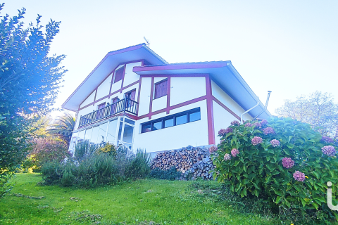 Сasa en venta en Bermeo, Vizcaya, España 5 dormitorios, 270 m2 No. 153839 - foto 2