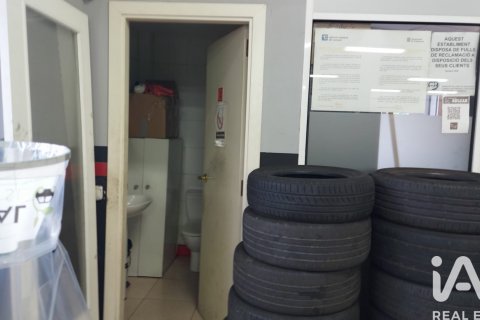 Commercial property for sale in Ripollet, Barcelona, Spain 1 bedroom, 202 sq.m. No. 172580 - photo 7