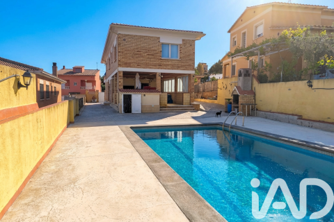 House à El Vendrell, Tarragona, Espagne 4 chambres, 286 m2 No. 172576