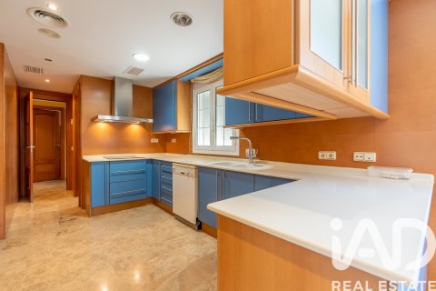 Сasa en venta en Salou, Tarragona, España 6 dormitorios, 685 m2 No. 172575 - foto 6