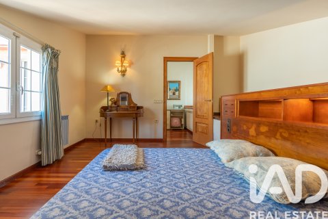 Сasa en venta en Salou, Tarragona, España 6 dormitorios, 685 m2 No. 172575 - foto 17