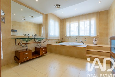 Сasa en venta en Salou, Tarragona, España 6 dormitorios, 685 m2 No. 172575 - foto 14