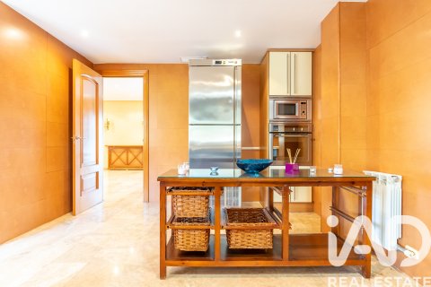 Сasa en venta en Salou, Tarragona, España 6 dormitorios, 685 m2 No. 172575 - foto 8