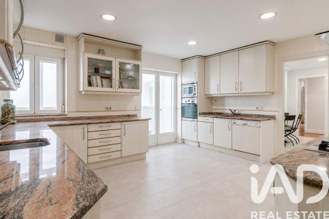 Apartament w Madrid, Hiszpania 4 sypialnie, 290 mkw. nr 172578 – zdjęcie 9