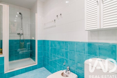 Apartament w Madrid, Hiszpania 4 sypialnie, 290 mkw. nr 172578 – zdjęcie 17