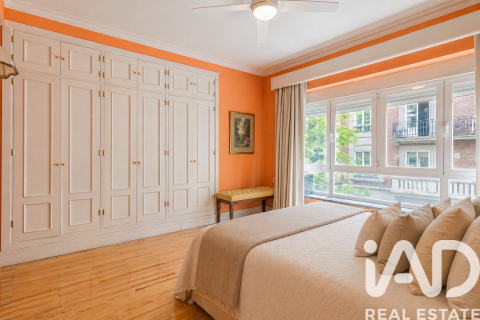 Apartament w Madrid, Hiszpania 4 sypialnie, 290 mkw. nr 172578 – zdjęcie 11