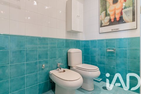 Apartament w Madrid, Hiszpania 4 sypialnie, 290 mkw. nr 172578 – zdjęcie 16