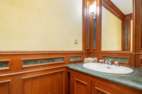 Huoneisto myytävänä Marbella, Malaga, Espanja, 3 makuuhuonetta, 255 m2 No. 133959 - kuva 16