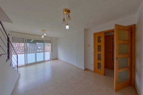 Apartament w Torrelles de Foix, Barcelona, Hiszpania 3 sypialnie, 119 mkw. nr 191479 – zdjęcie 3